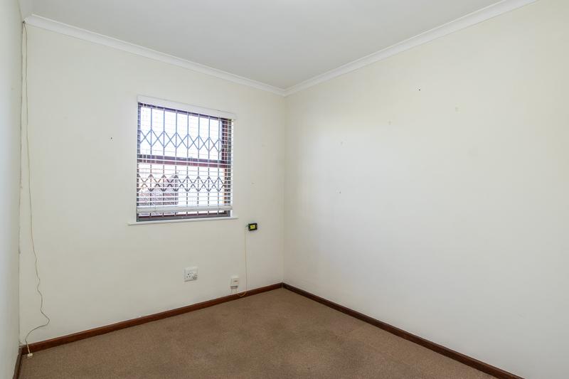 To Let 2 Bedroom Property for Rent in Tokai Western Cape